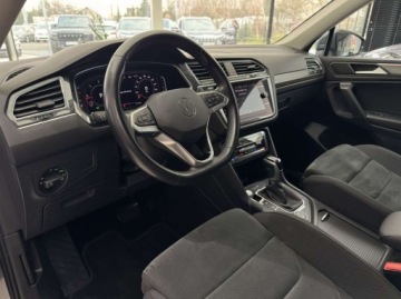 Volkswagen Tiguan Allspace SUV Facelifting 2.0 TDI SCR 150KM 2022 Volkswagen Tiguan Allspace Allspace Elegance 4Motion Hak Kamera cofania, zdjęcie 6