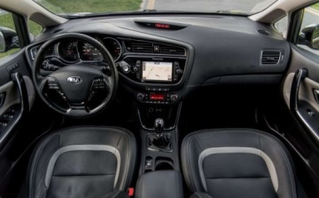 Kia Ceed II Kombi Facelifting 1.6 CRDi 136KM 2017 Kia Ceed Kia Ceed 1.6 CRDi 136 ISG Platinum Edition 1.6 Diesel 136KM, zdjęcie 33