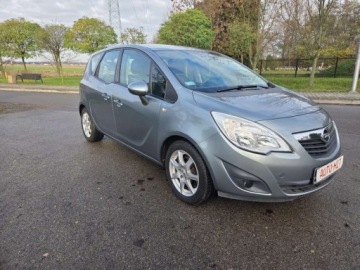 Opel Meriva II Mikrovan 1.4 Turbo ECOTEC 120KM 2010 Opel Meriva Kamera Cofania Aluminiowe felgi 1.4 Benzyna 120KM, zdjęcie 4