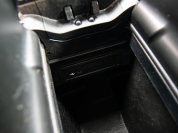 Mercedes GLB SUV 2.0 200d 150KM 2020 MERCEDES-BENZ GLB 200 d Progressive Suv 2.0 (150KM) 2020, zdjęcie 20