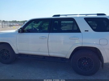 Toyota 2023 Toyota 4-Runner sr5 Premium, 2023r., 4.0L 4.0 Benzyna 270KM, zdjęcie 3