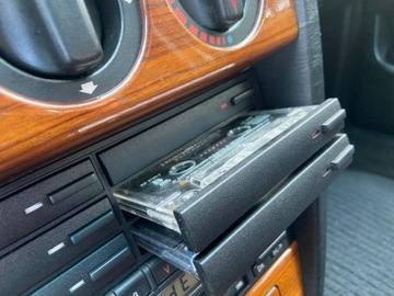 Mercedes 190 1.8 i 109KM 1993 Mercedes-Benz W201 (190) Mercedes Benz 190 1.8 Super Stan 1.8 Benzyna 109KM, zdjęcie 29