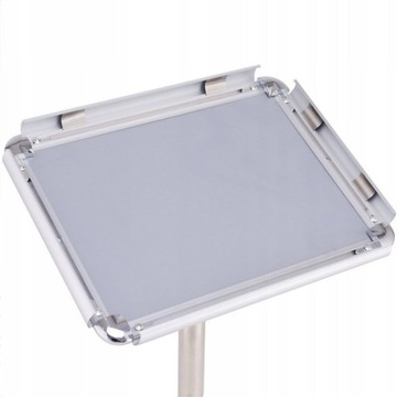 РЕКЛАМНЫЙ СТЕНД для телескопических плакатов А3, регулируемый по высоте 84-130 см.