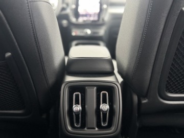 Volvo XC40 Crossover Facelifting 2.0 B4 197KM 2025 Volvo XC 40 B4 B Plus Black Edition | Harman Kardo, zdjęcie 21