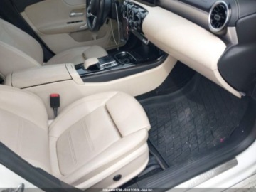 Mercedes CLA C118/X118 2020 Mercedes-Benz CLA 250 4Matic 2020 2.0 Benzyna 221KM, zdjęcie 4