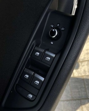 Audi A4 B9 Avant 2.0 TFSI ultra 190KM 2016 Audi A4 Avant 2.0 TFSI ultra 190KM kombi gwarancja BEZWYPADKOWA, zdjęcie 32