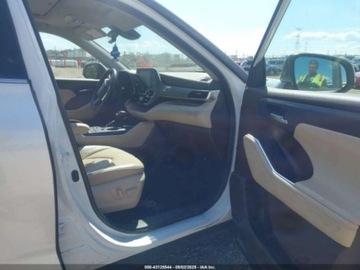 Toyota Highlander III 2022 Toyota Highlander XLE 2022 3.5l 3.5 Benzyna 295KM, zdjęcie 9