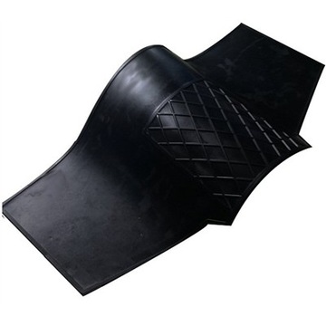 Dywanik wycieraczka tunel środkowy 70x31cm czarny
