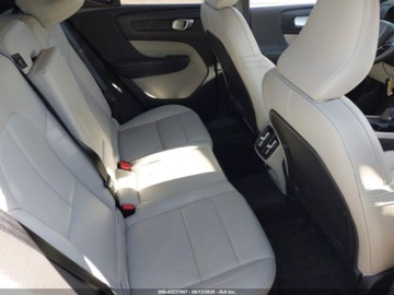 Volvo XC40 Crossover 2.0 T5 247KM 2020 Volvo XC 40 T5 Momentum 2020 2.0l 2.0 Benzyna 248KM, zdjęcie 11