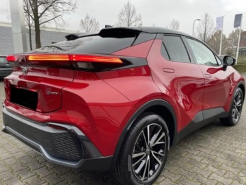 Toyota C-HR II SUV 1.8 Hybrid 140KM 2026 Od ręki - Executive 1.8 Hybrid 140KM | Podgrzewane fotele!, zdjęcie 2