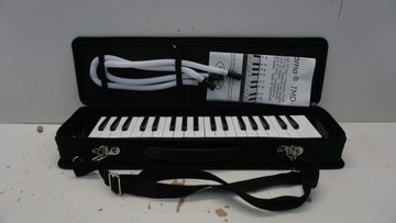 TUYAMA TMD-132 MELODICA + мундштук и трубка