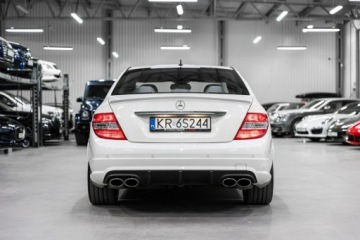 Mercedes Klasa C W204 Limuzyna AMG 63 AMG 457KM 2009 Mercedes C 63 AMG Stan Idealny. Bezwypadkowy. ASO., zdjęcie 11