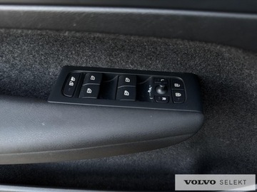 Volvo XC40 Crossover Facelifting 2.0 B3 163KM 2022 Volvo XC 40 XC40 B3 Core aut, Pakiet park assist,, zdjęcie 15