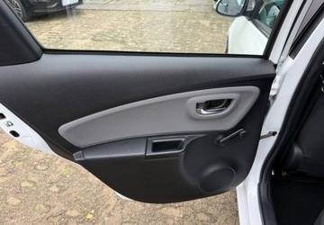 Toyota Yaris III Hatchback 5d Facelifting 1.0 VVT-i 69KM 2014 Toyota Yaris Toyota Yaris Benzyna 70KM, zdjęcie 25