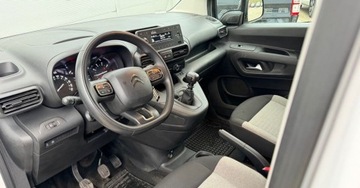 Citroen Berlingo III Osobowy M 1.2 PureTech 110KM 2022 Citroen Berlingo 1.2 PureTech Feel SS 110KM Salon PL 1.2 Benzyna 110KM, zdjęcie 7