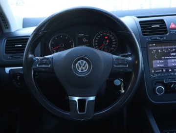 Volkswagen Jetta V 1.4 TSI 122KM 2010 VW Jetta 1.4 TSI, Salon Polska, Klima, Tempomat, zdjęcie 19