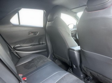 Toyota C-HR II SUV 2.0 Hybrid Dynamic Force 197KM 2024 Toyota C-HR Toyota C-HR 2.0 Hybrid GR Sport VAT23 2.0 Hybryda 197KM, zdjęcie 10