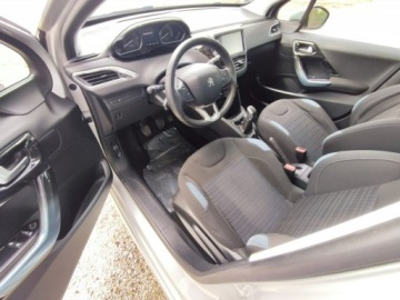 Peugeot 208 I Hatchback 3d 1.2 VTI 82KM 2012 Peugeot 208 panorama,klimatronic, zdjęcie 30