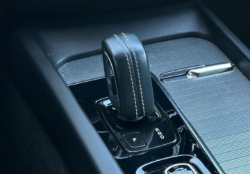 Volvo V60 II  2022 Volvo V60 Plus Dark, Tempomat, Kamera, GPS, Podgrzewane fotele i kierownic, zdjęcie 14