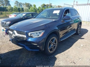 Mercedes GLC C253 2021 Mercedes-Benz GLC 300 4Matic Suv 2021 2.0l 2.0 Benzyna 255KM, zdjęcie 1