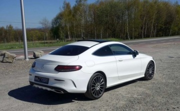 Mercedes Klasa C W205 Coupe 200 184KM 2016 Mercedes-Benz Klasa C C200 Coupe 4Matic 4x4 Automatyczna skrzynia biegow S, zdjęcie 4