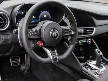 Alfa Romeo Giulia II Sedan Facelifting 2023 2.9 GME Bi-Turbo  520KM 2025 ALFA ROMEO Giulia 2.9 V6 Quadrifoglio Sedan (520KM) 2025, zdjęcie 5
