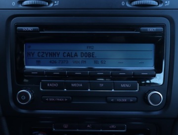 Volkswagen Golf VI Hatchback 5d 1.6 TDI-CR DPF 105KM 2009 VW Golf 1.6 TDI, Salon Polska, Klima, Klimatronic, zdjęcie 11