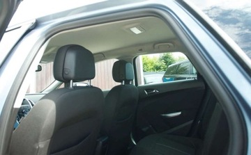 Opel Astra J Sports Tourer 1.4 Turbo ECOTEC 140KM 2011 Opel Astra 1.4T 140KM Led Xenon PDC Climatronic serwis ASO Alu 1.4 Benzyna, zdjęcie 24