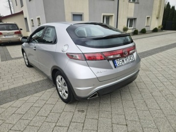 Honda Civic VIII Hatchback 3d 1.4 i-VTEC 100KM 2010 Honda Civic 1.4 100 KM Klima, Elektryka, Zadbany, zdjęcie 6