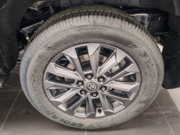 Toyota Land Cruiser VII Terenowy 5d 2.8 D-4D 204KM 2025 Od ręki - Executive 2.8 MHEV 205KM | Podgrzewane fotele!, zdjęcie 18