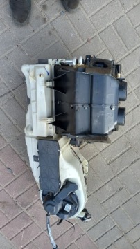 ОБОГРЕВАТЕЛЬ VOLVO V70 II S60 I P30630831
