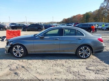 Mercedes Klasa C W205 2018 Mercedes-Benz Klasa C MERCEDES-BENZ C 300 2.0 Benzyna 241KM, zdjęcie 5
