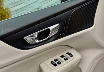 Volvo S60 III Sedan 2.0 T6 310KM 2019 Volvo S60 Volvo S60 T6 AWD Inscription 2.0 Benzyna 310KM, zdjęcie 15