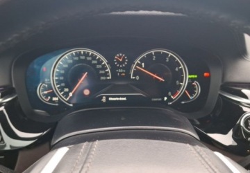 BMW Seria 5 G30-G31 Touring 530d 265KM 2017 BMW Seria 5 530d Luxury Line aut 3.0 Diesel 265KM, zdjęcie 9