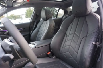 BMW Seria 5 G90-91 2023 BMW Seria 5 1rej. 2024 sDrive PHEV 2.0 Hybryda 190KM, zdjęcie 9