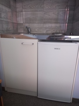 КОМПЛЕКТ БЫТОВОЙ ТЕХНИКИ МИНИКУХНЯ ХОЛОДИЛЬНИК С МОЙКОЙ 4в1 100