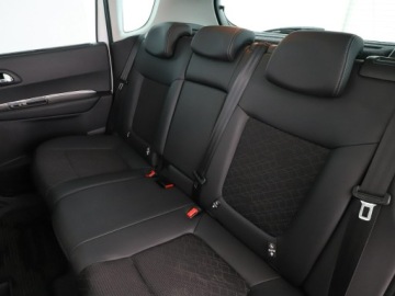 Peugeot 3008 I Crossover Facelifting 1.2 PureTech 130KM 2015 Peugeot 3008 1.2 Benzyna Allure Panorama Navi, zdjęcie 16