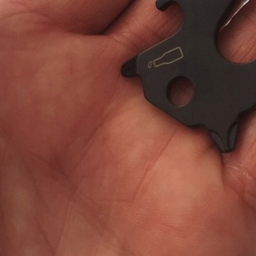 BRELOK KARABIŃCZYK MULTITOOL PRZEŻYCIA EDC KLUCZE