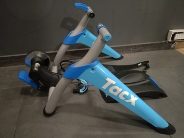 Trenażer TACX Satori Smart T2400