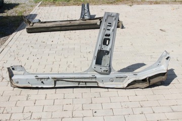 Передняя стойка правая Audi A1 II 82A