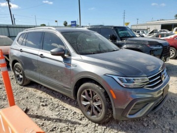 Volkswagen Tiguan II 2023 Volkswagen Tiguan 2023 VOLKSWAGEN TIGUAN SE 2.0 Benzyna 184KM, zdjęcie 3