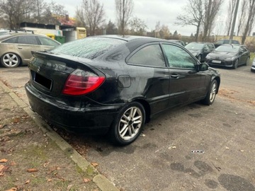 Mercedes Klasa C W203 Coupe W203 1.8 129KM 2001 Mercedes-Benz Klasa C Mercedes-Benz C180 W203 2,0 Benzyna LPG Zamiana 2.0, zdjęcie 9