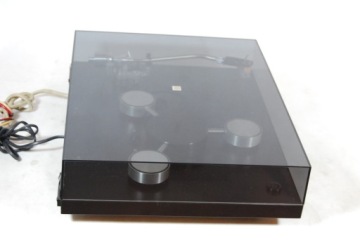 REGA PLANET Проигрыватель проигрывателей