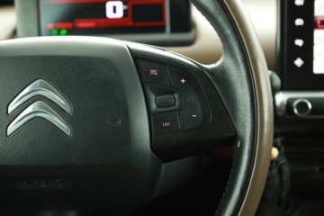 Citroen C4 Cactus Crossover 1.2 PureTech 110KM 2017 Citroen C4 Cactus 1.2 PureTech, Salon Polska, zdjęcie 14