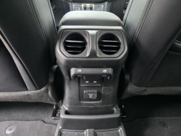 Jeep Wrangler IV Sahara Plug-In Seria 6 2.0 4xe 381KM 2023 JEEP WRANGLER Sahara High Altitude, 2.0l 4xe Plug-in-Hybrid 381KM 17,652km, zdjęcie 25