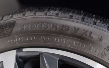 Toyota C-HR I Crossover Facelifting 2.0 Hybrid Dynamic Force 184KM 2023 Toyota C-HR 2.0 Hybrid GR Sport 2.0 Hybryda 184KM, zdjęcie 14