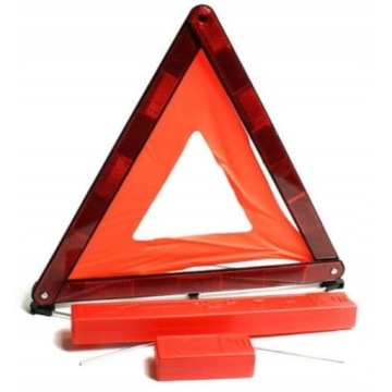 Набор для обеспечения безопасности автомобиля Огнетушитель и треугольник