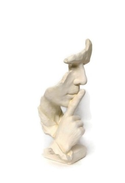 Rzeźba -Cisza H-31cm.Kolor kremowo-biały