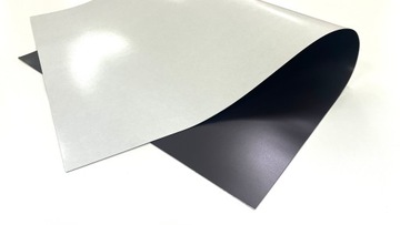 Folia magnetyczna 1,0mm z klejem