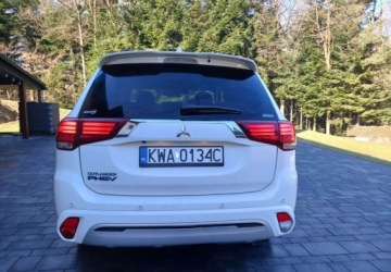 Mitsubishi Outlander III SUV PHEV Facelifting 2020 2.4 PHEV 224KM 2020 Mitsubishi Outlander Mitsubishi Outlander 2.4 4WD Diamant 2.4 224KM, zdjęcie 6